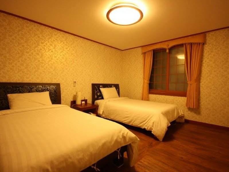 Major Hotel Csedzsu Kültér fotó