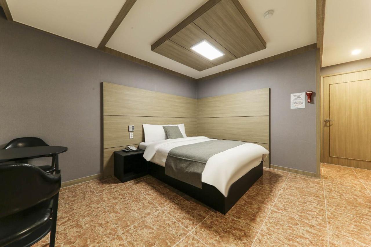 Major Hotel Csedzsu Kültér fotó