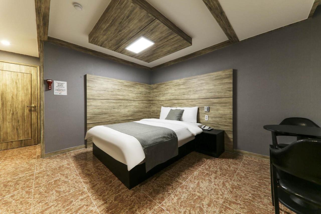 Major Hotel Csedzsu Kültér fotó