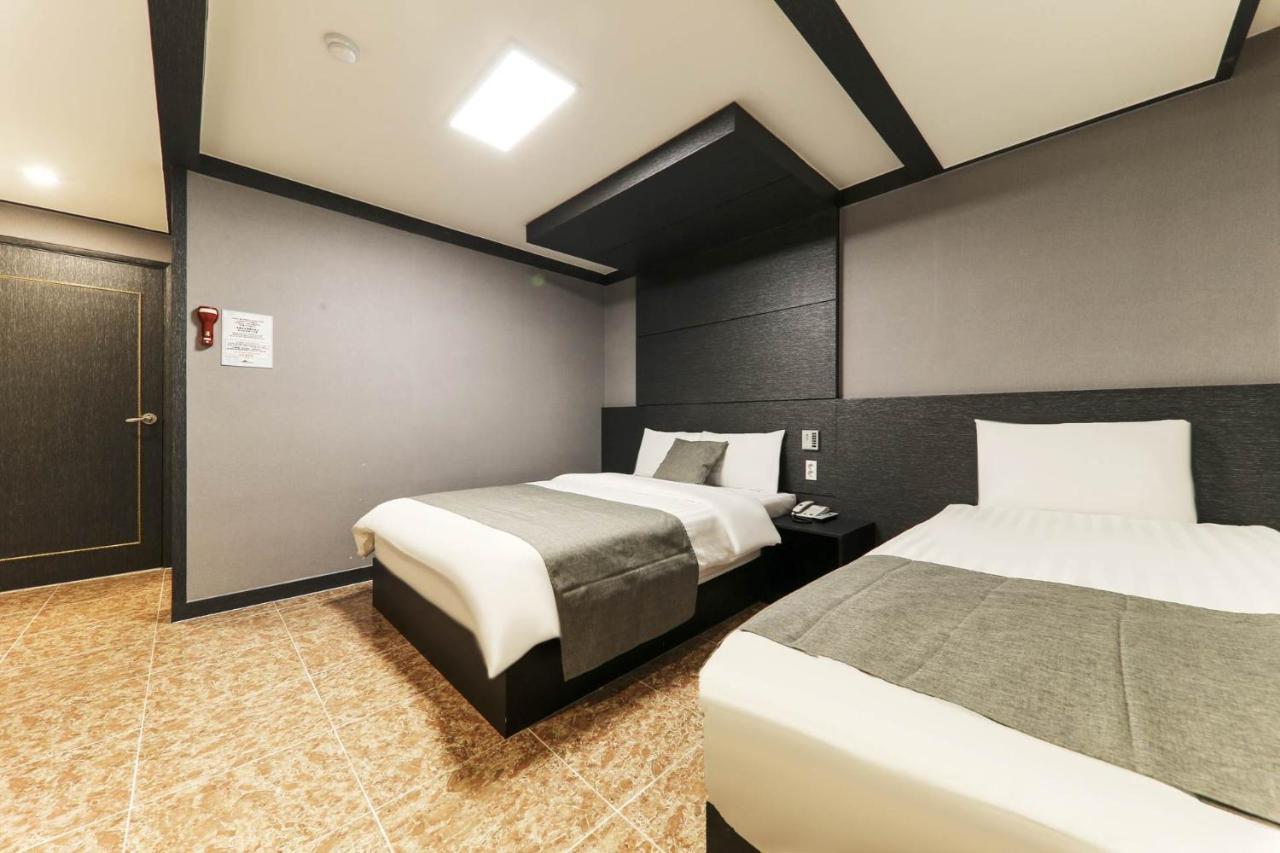 Major Hotel Csedzsu Kültér fotó