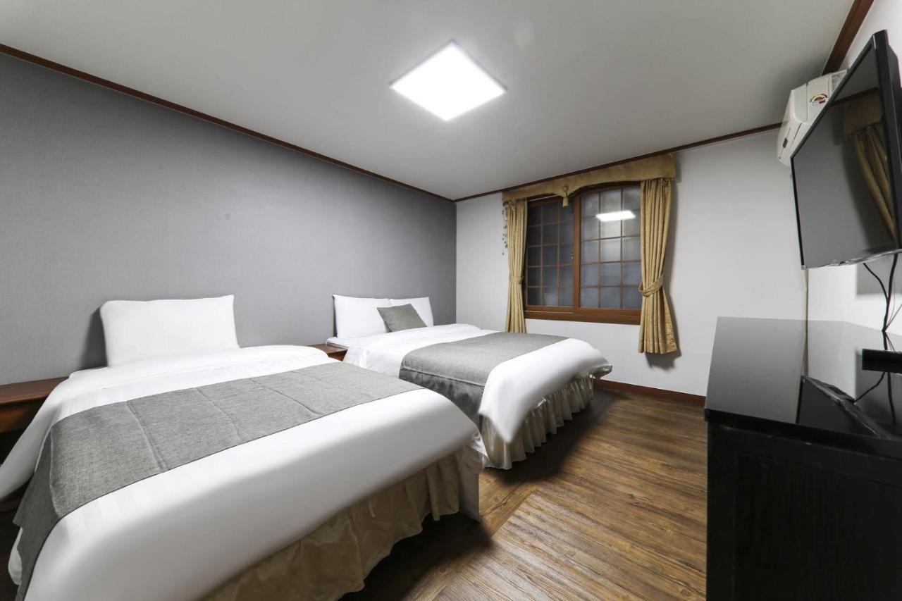 Major Hotel Csedzsu Kültér fotó