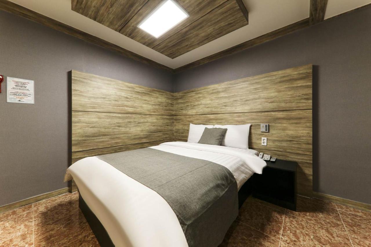 Major Hotel Csedzsu Kültér fotó