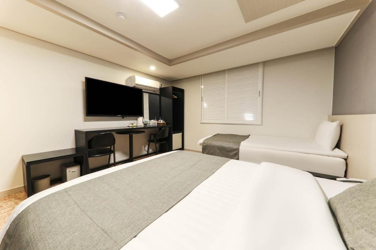 Major Hotel Csedzsu Kültér fotó
